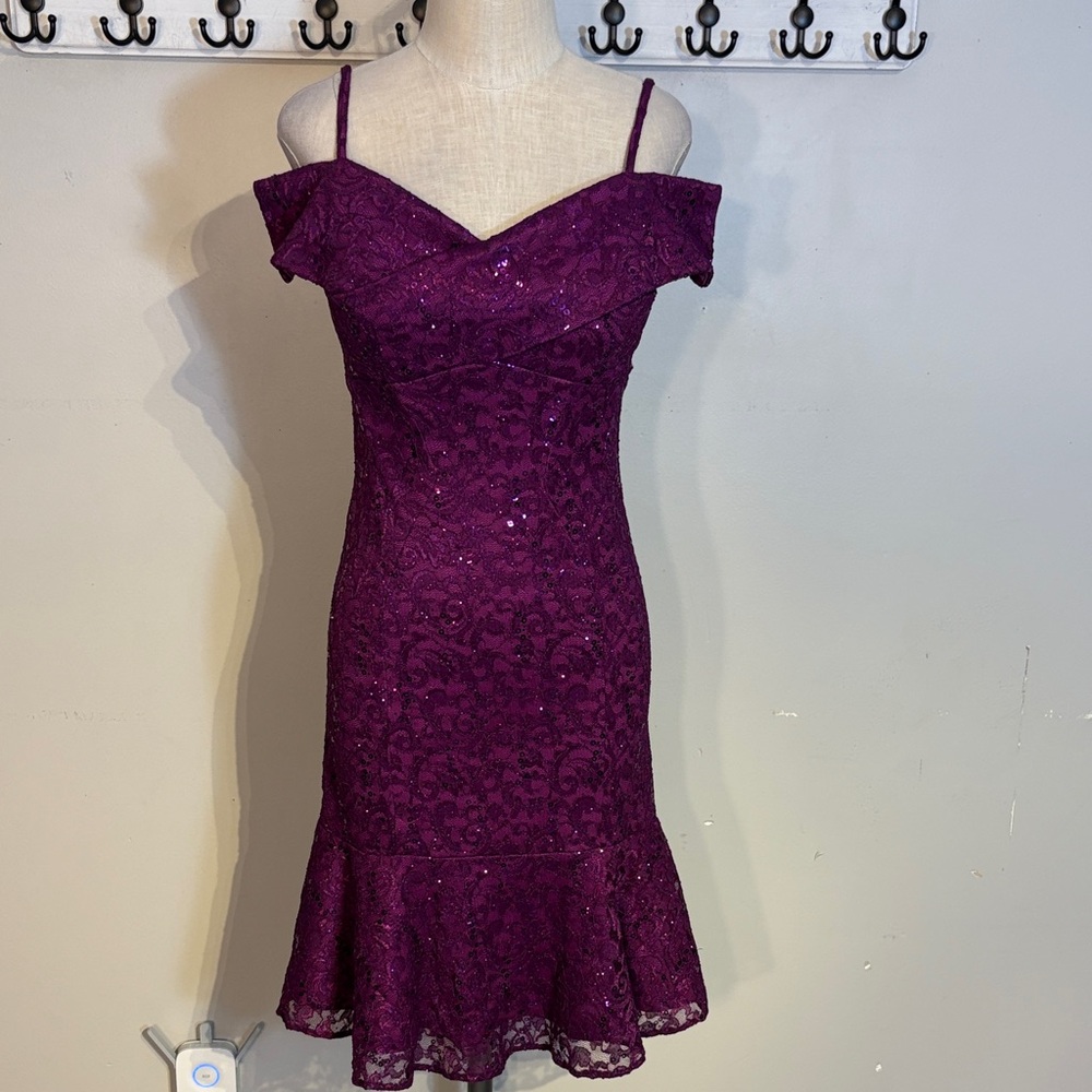 Off-Shoulder Purple Lace Lace Cocktail Dress Size 8